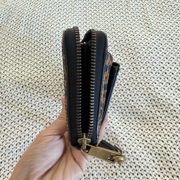 FOSSIL Animal Print Wallet Wristlet - Picture 3 of 8